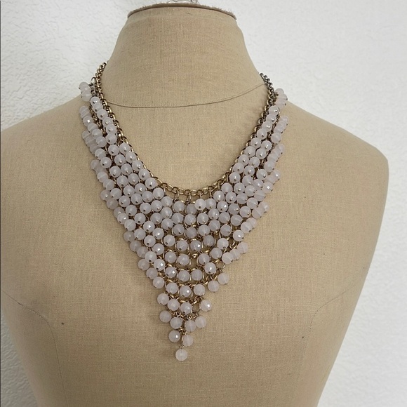 Elegant White Beaded Necklace - Picture 6 of 6